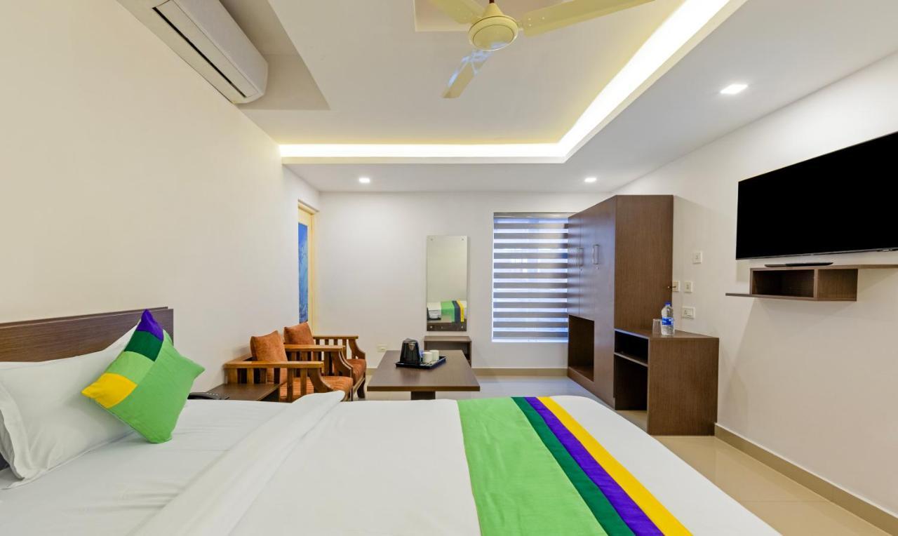 Treebo Trend Airport Avenue Plaza Cochin Airport Hotel Kochi Exterior photo